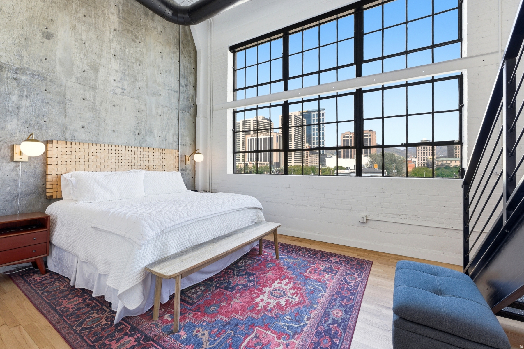 BROADWAY LOFTS - Residential