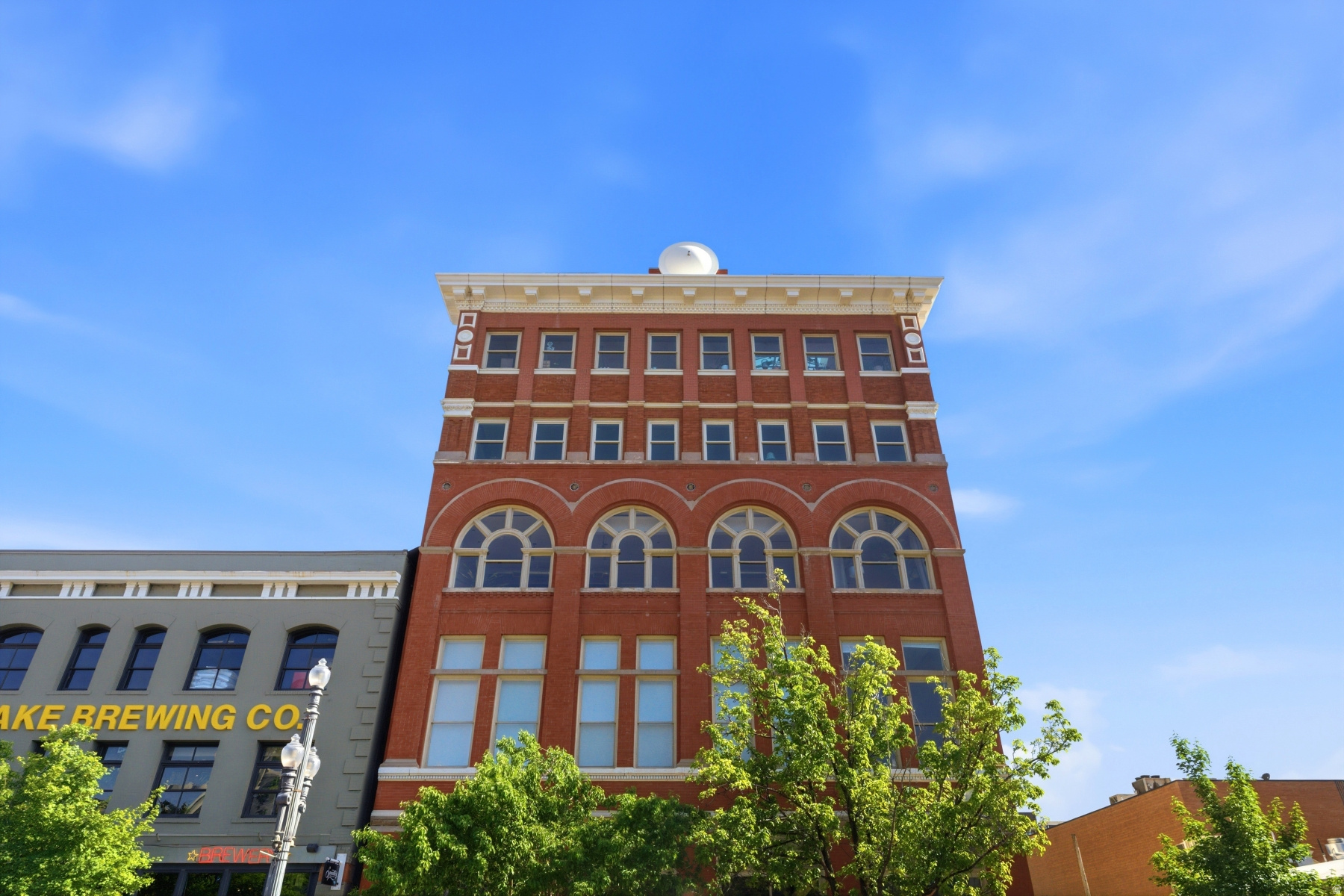 BROADWAY LOFTS - Residential