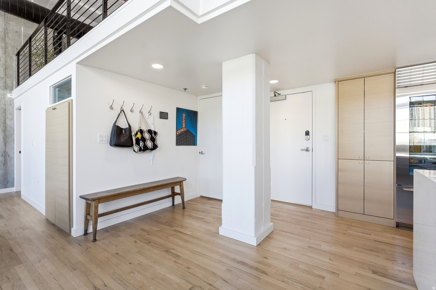 BROADWAY LOFTS - Residential