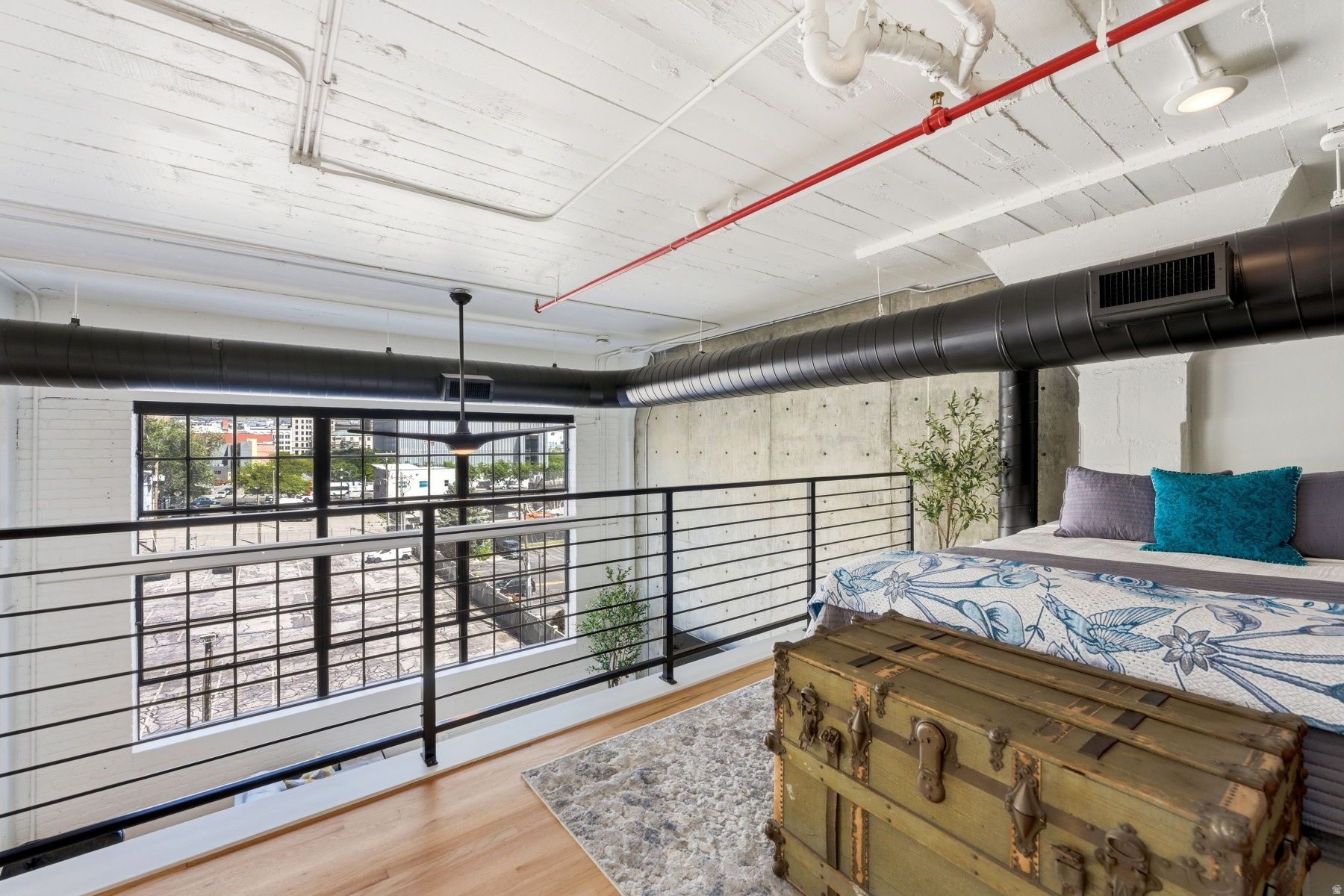 BROADWAY LOFTS - Residential