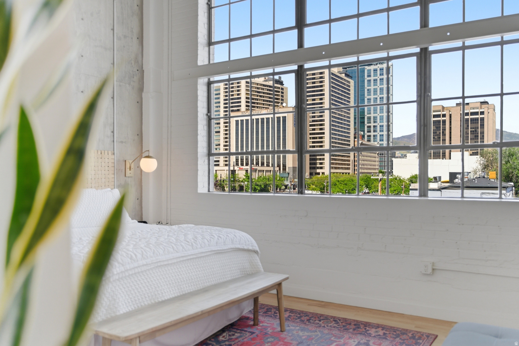 BROADWAY LOFTS - Residential
