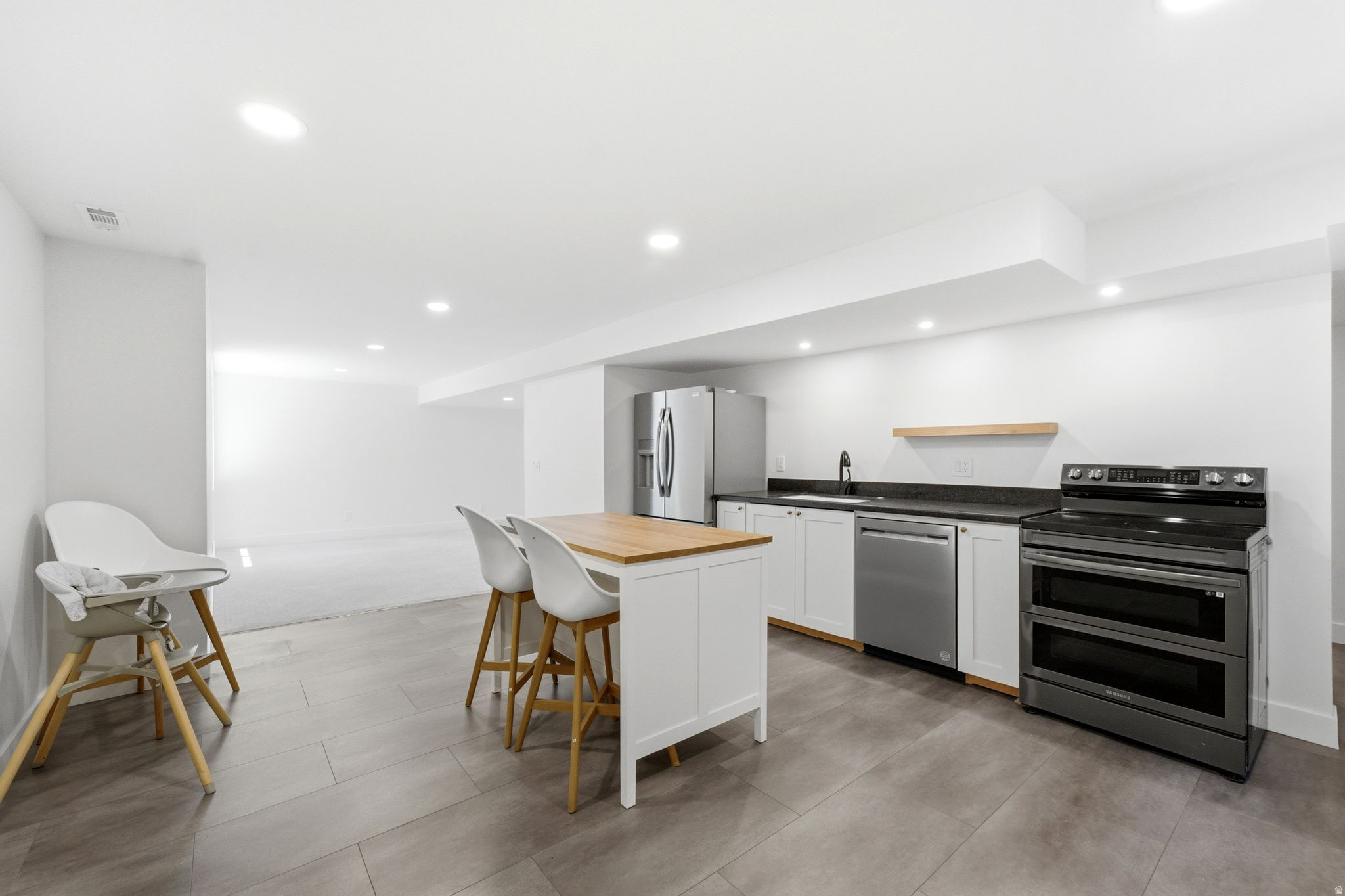 CANYON VILLAGE - Residential