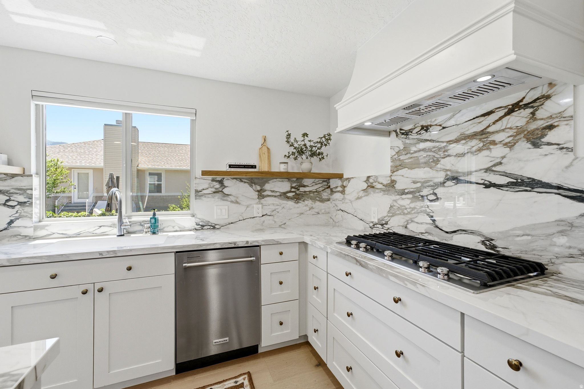 CANYON VILLAGE - Residential