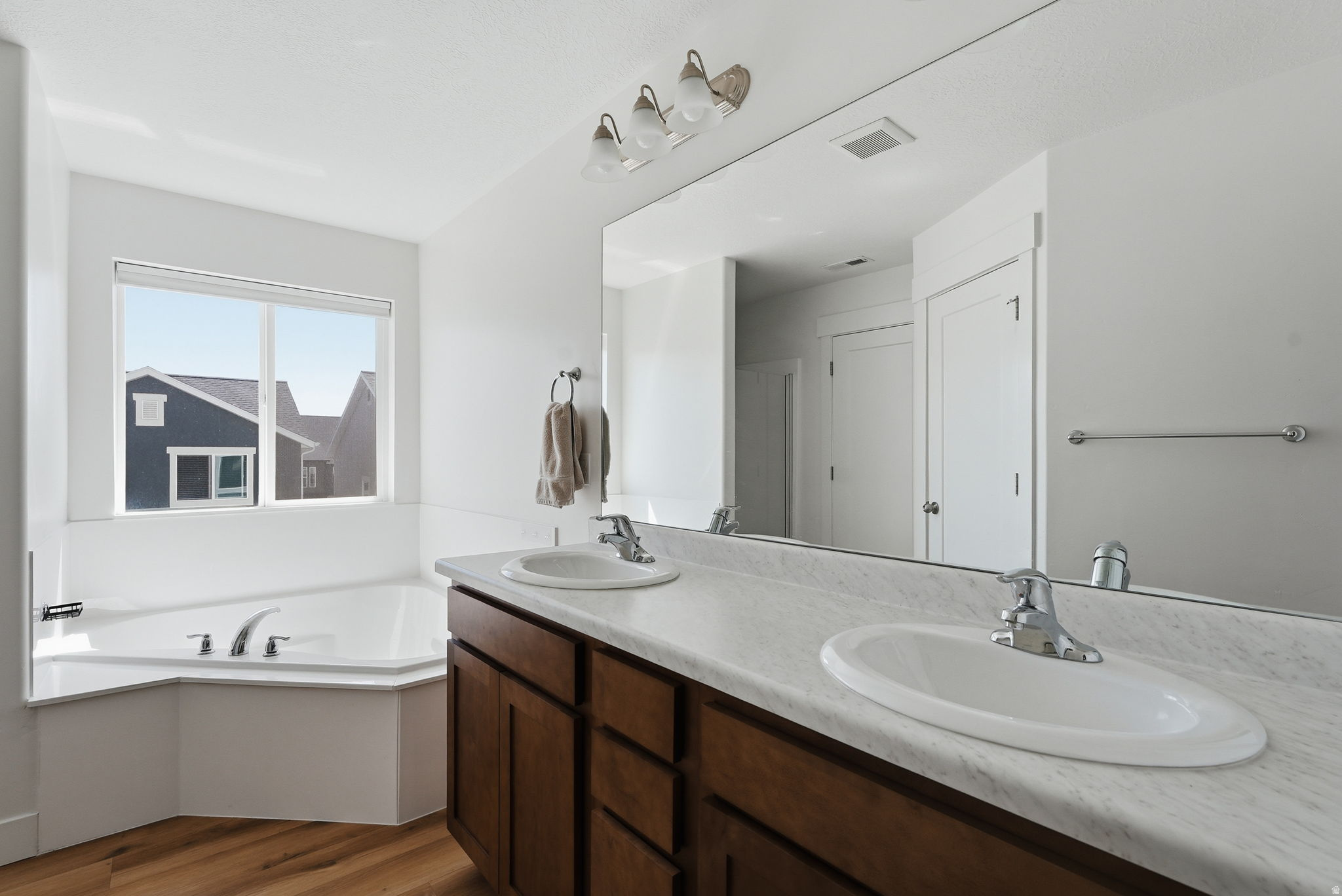 CREEK RIDGE - Residential