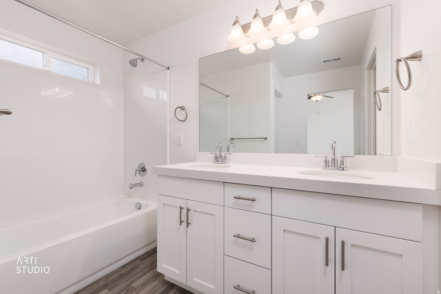 SILVERLAKE - Residential