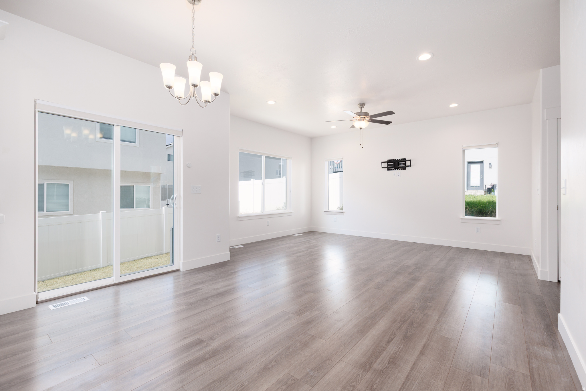 SILVERLAKE - Residential
