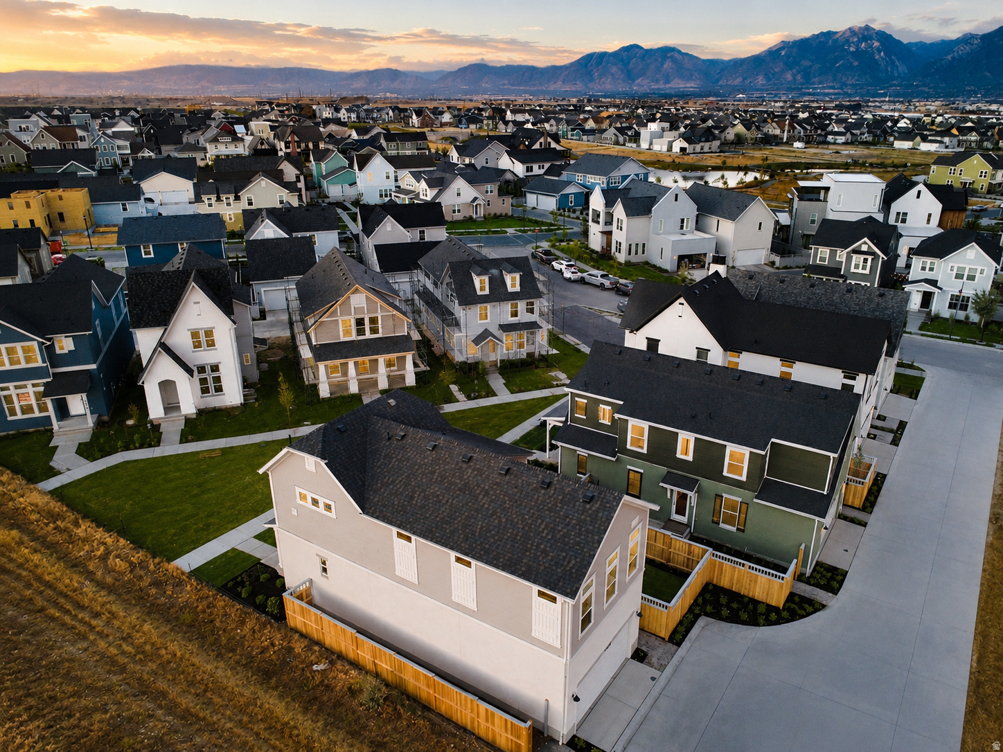 DAYBREAK - Residential