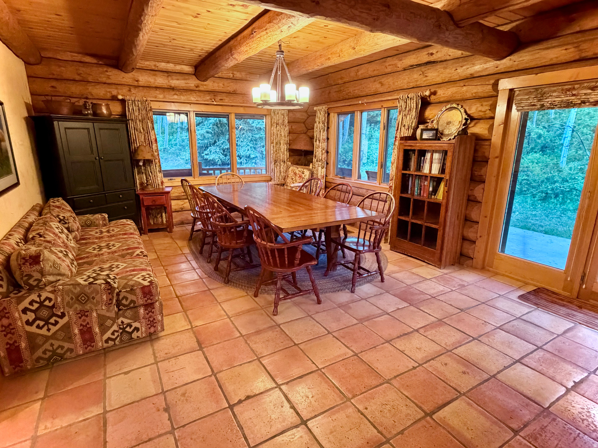DANIEL SUMMIT RESORT - Commercial Sale