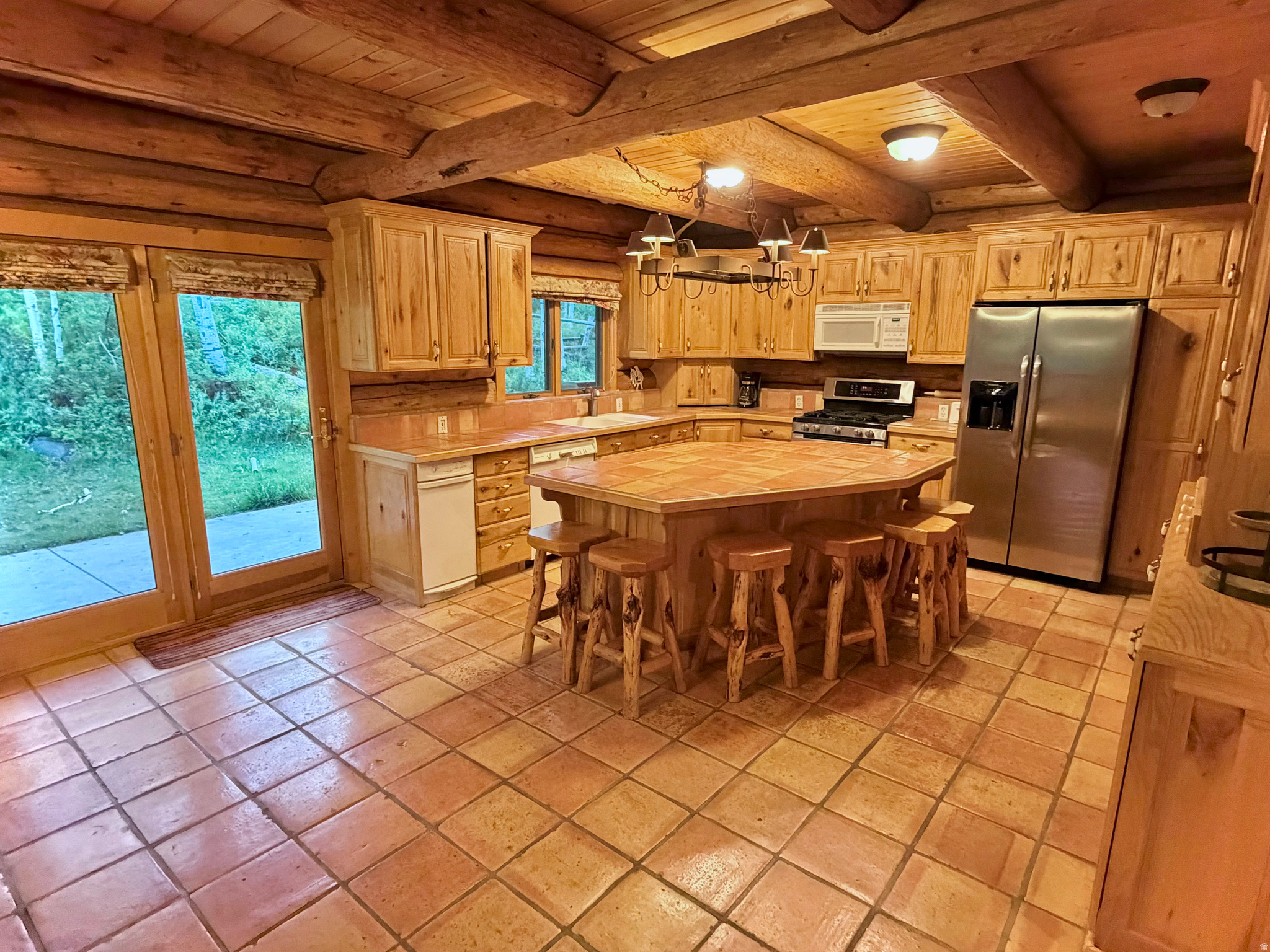 DANIEL SUMMIT RESORT - Commercial Sale