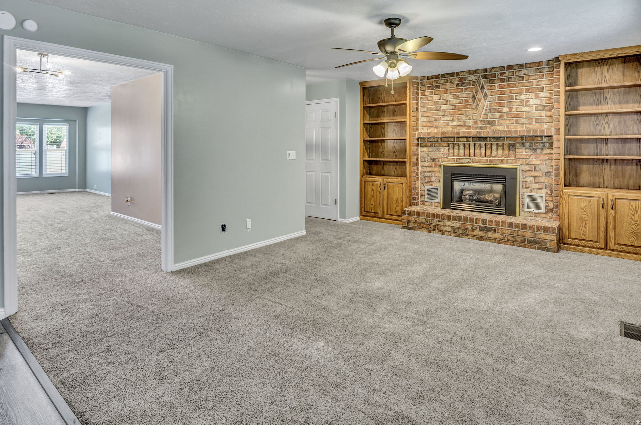 OAK FOREST - Residential