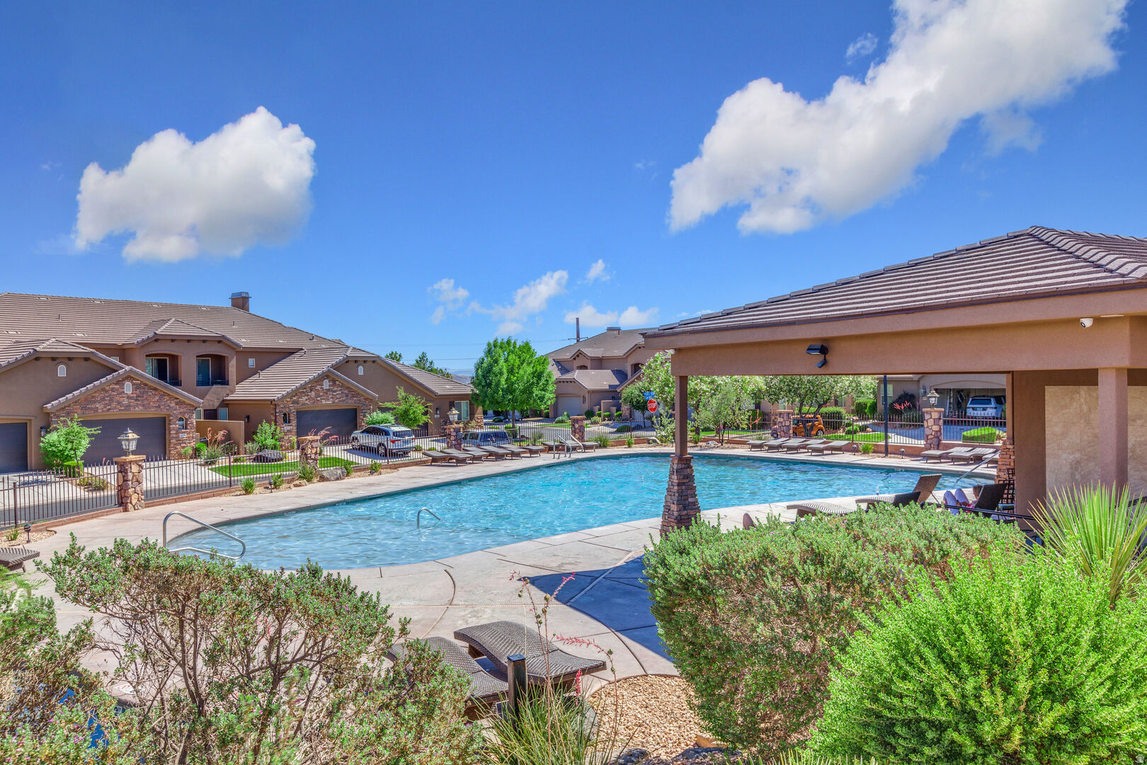 CORAL RIDGE TOWNHOMES PH 3-A - Residential