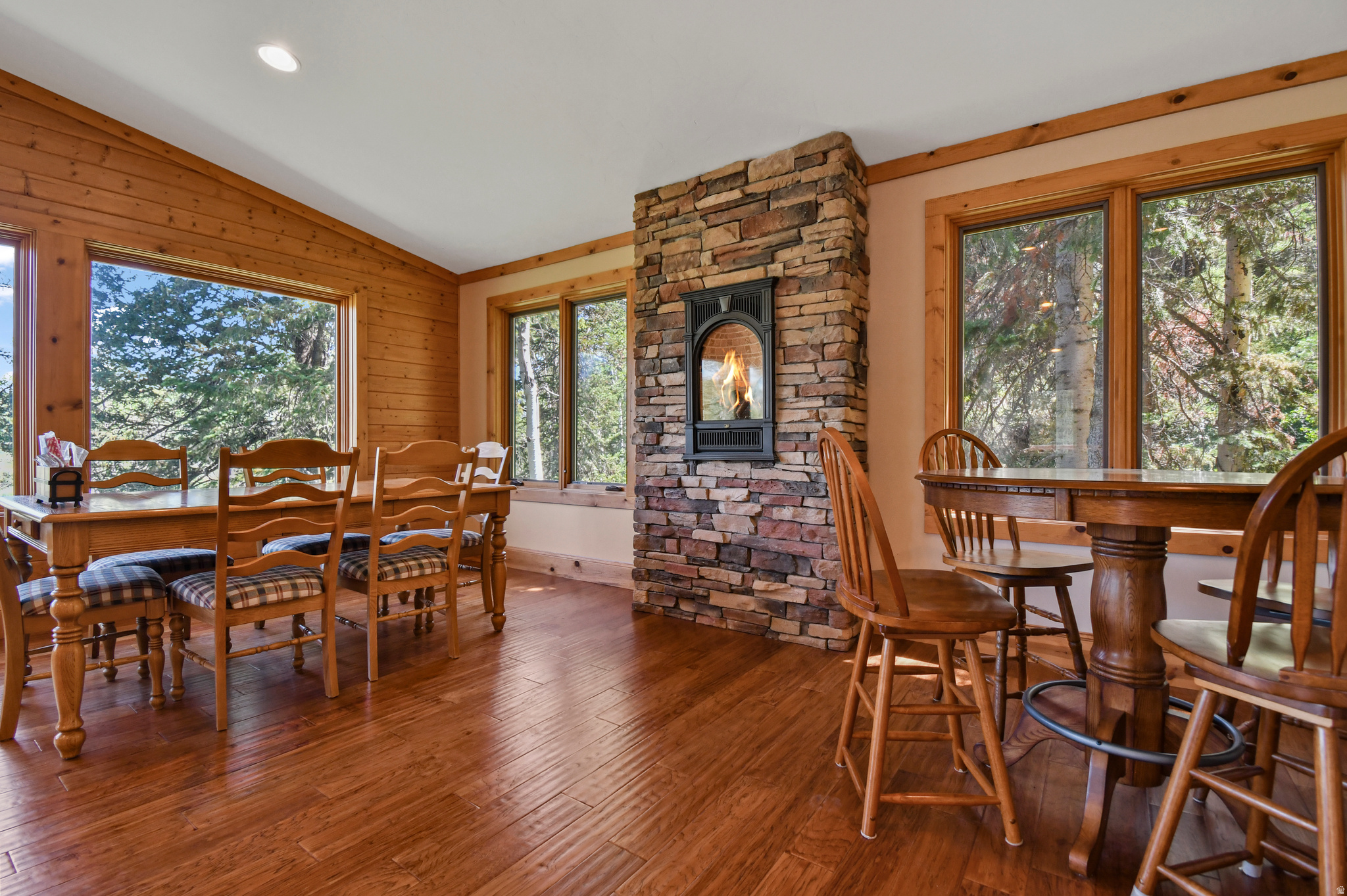 MOUNTAIN VALLEY RANC - Residential