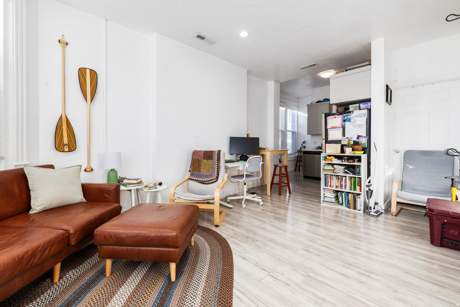 FIVE ACRE - Residential