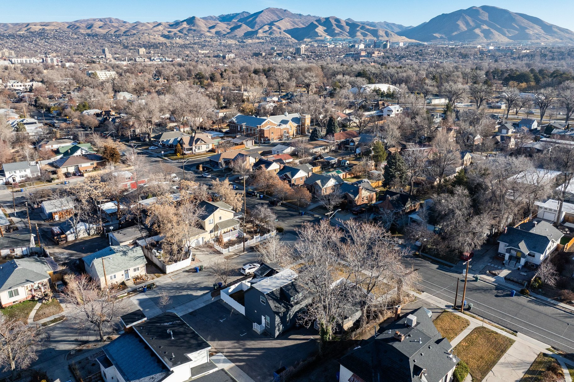 FIVE ACRE - Residential