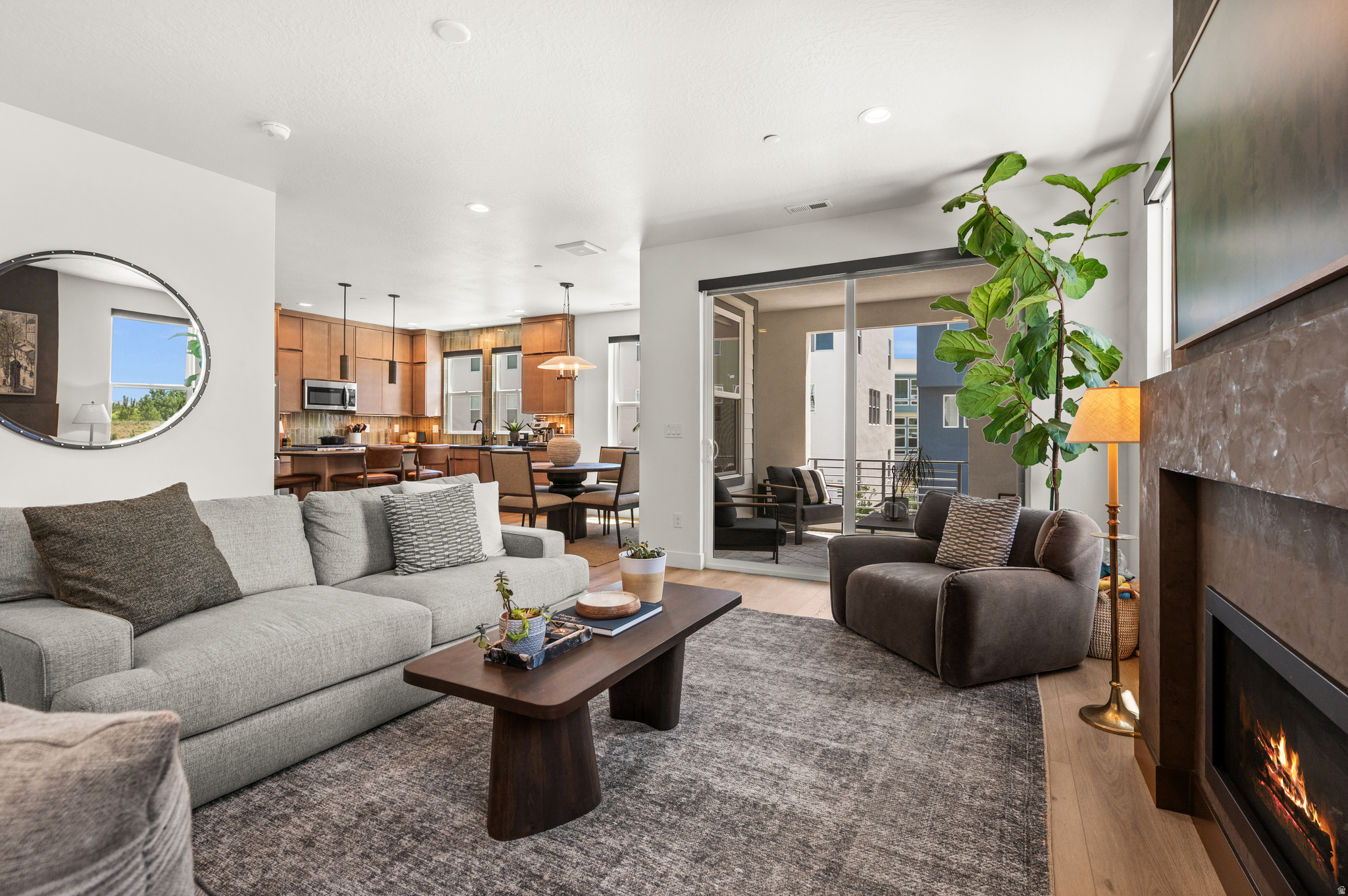 FARMINGTON STATION - Residential