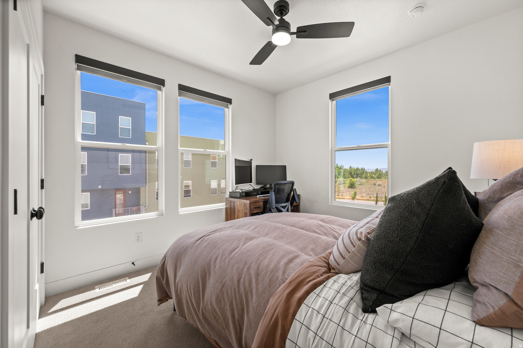 FARMINGTON STATION - Residential