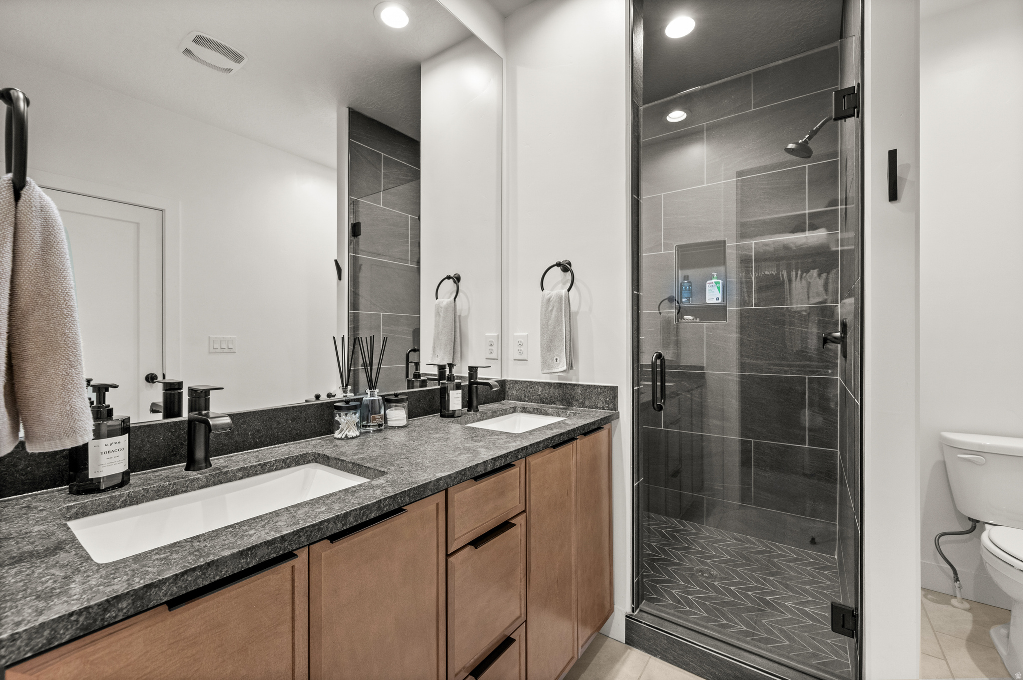 FARMINGTON STATION - Residential