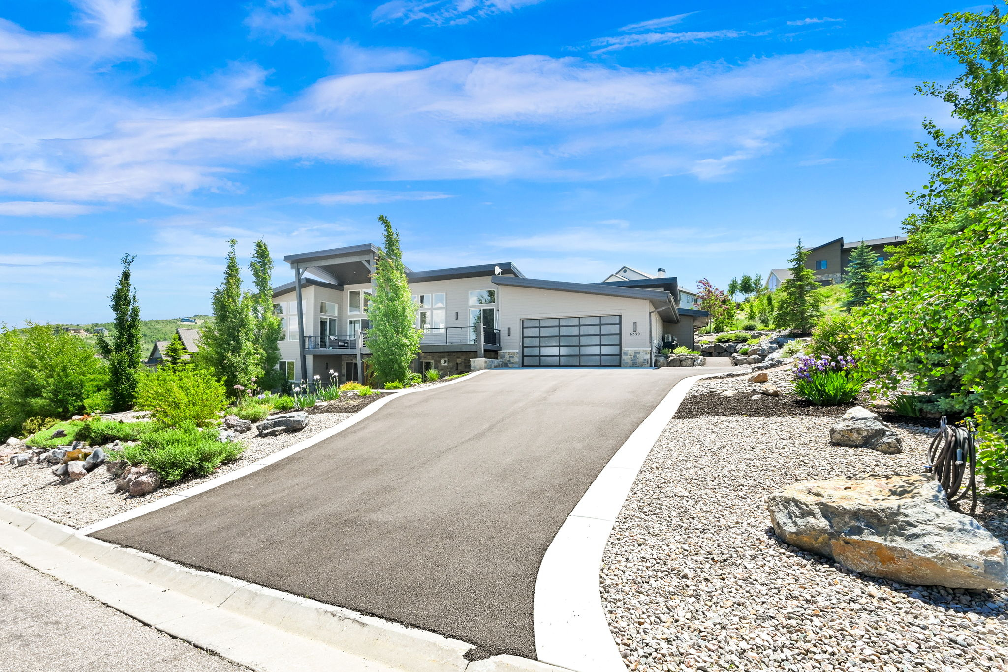 EDGEWATER CHALETS - Residential