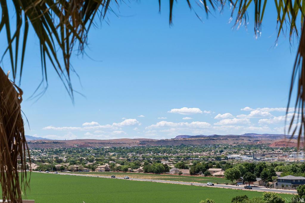 NICHOLS PEAK - Residential
