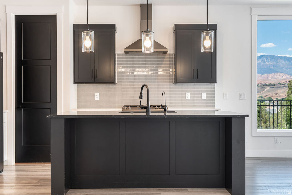 NICHOLS PEAK - Residential