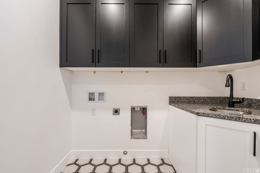 NICHOLS PEAK - Residential