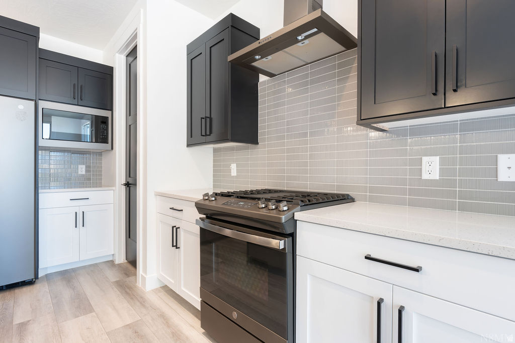 NICHOLS PEAK - Residential