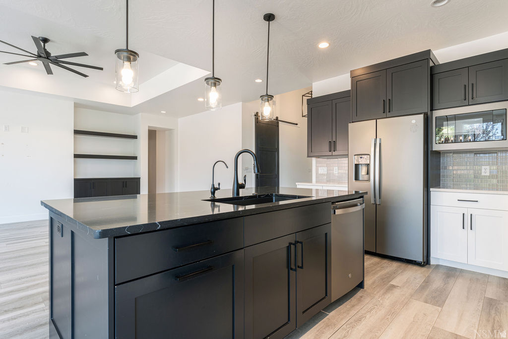 NICHOLS PEAK - Residential