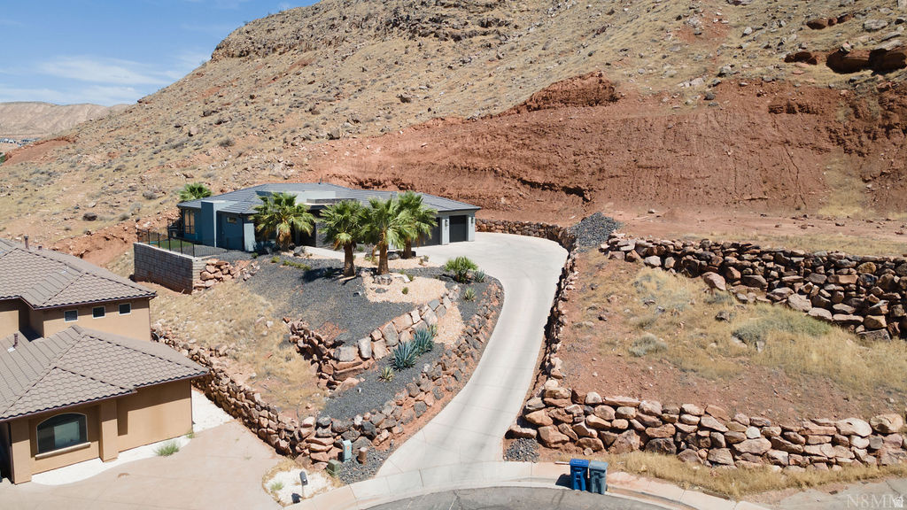NICHOLS PEAK - Residential