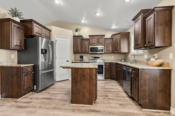 WILLOW BROOK - Residential