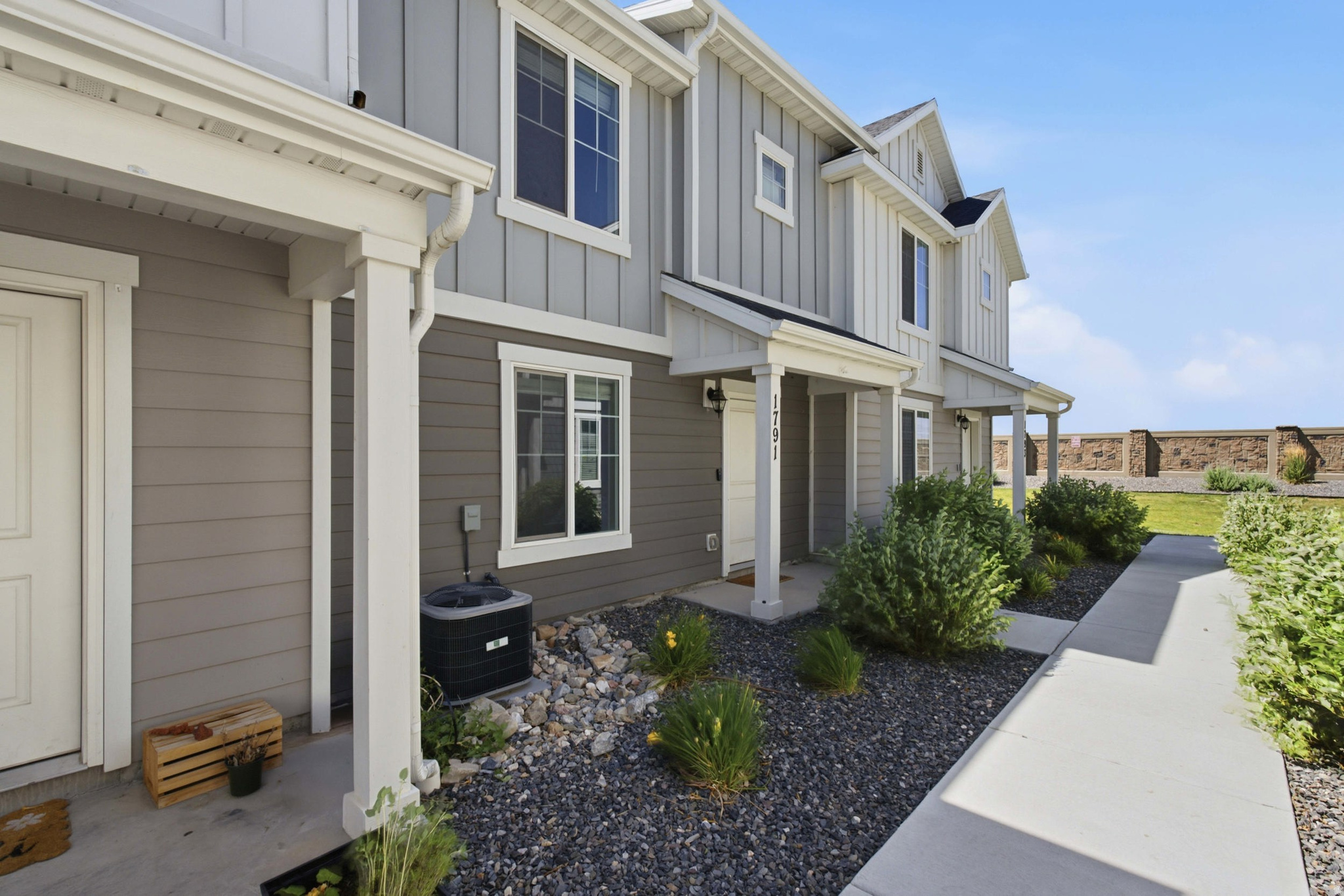 ARROWHEAD PARK - Residential