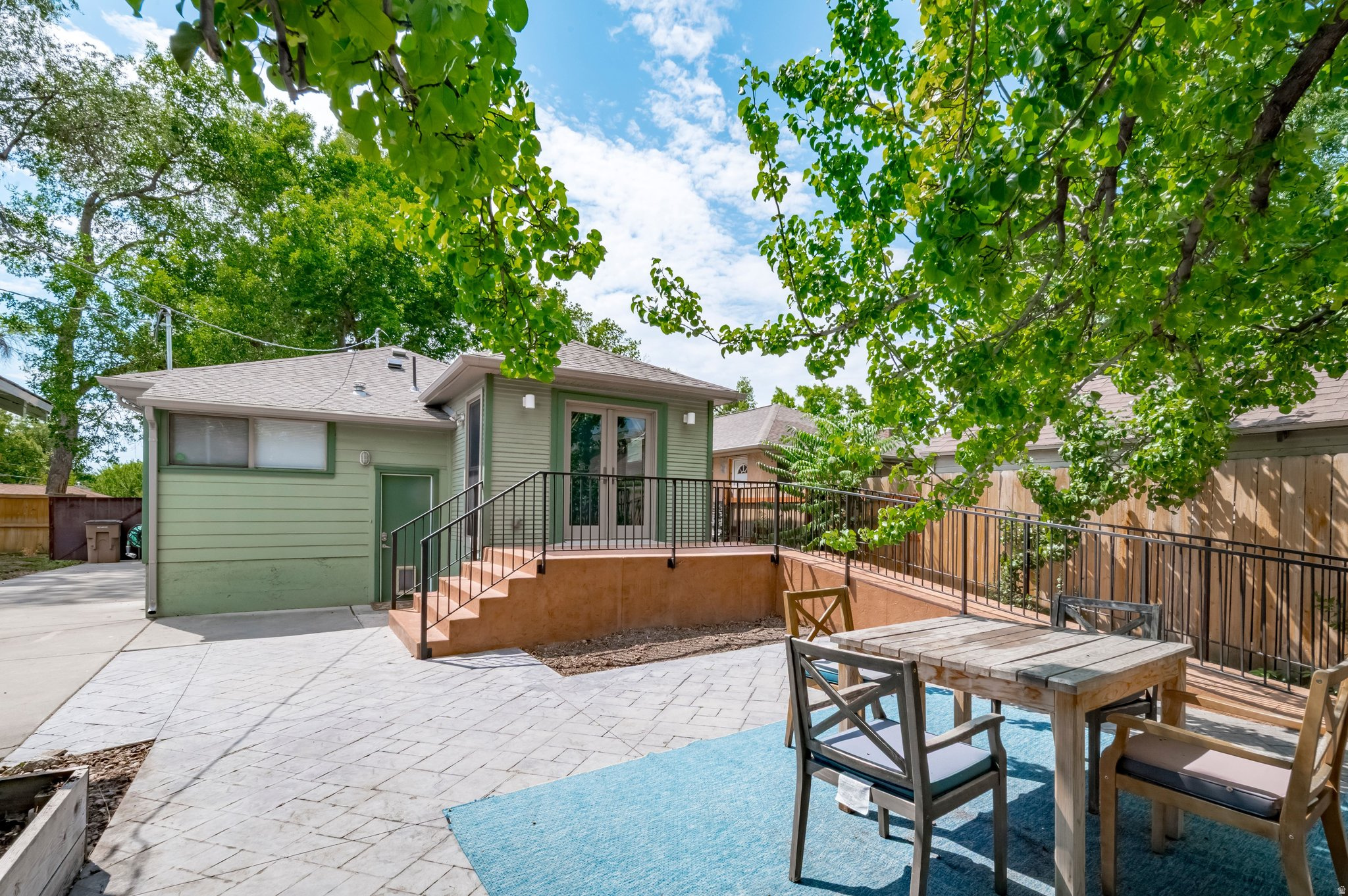 DENVER PLACE - Residential