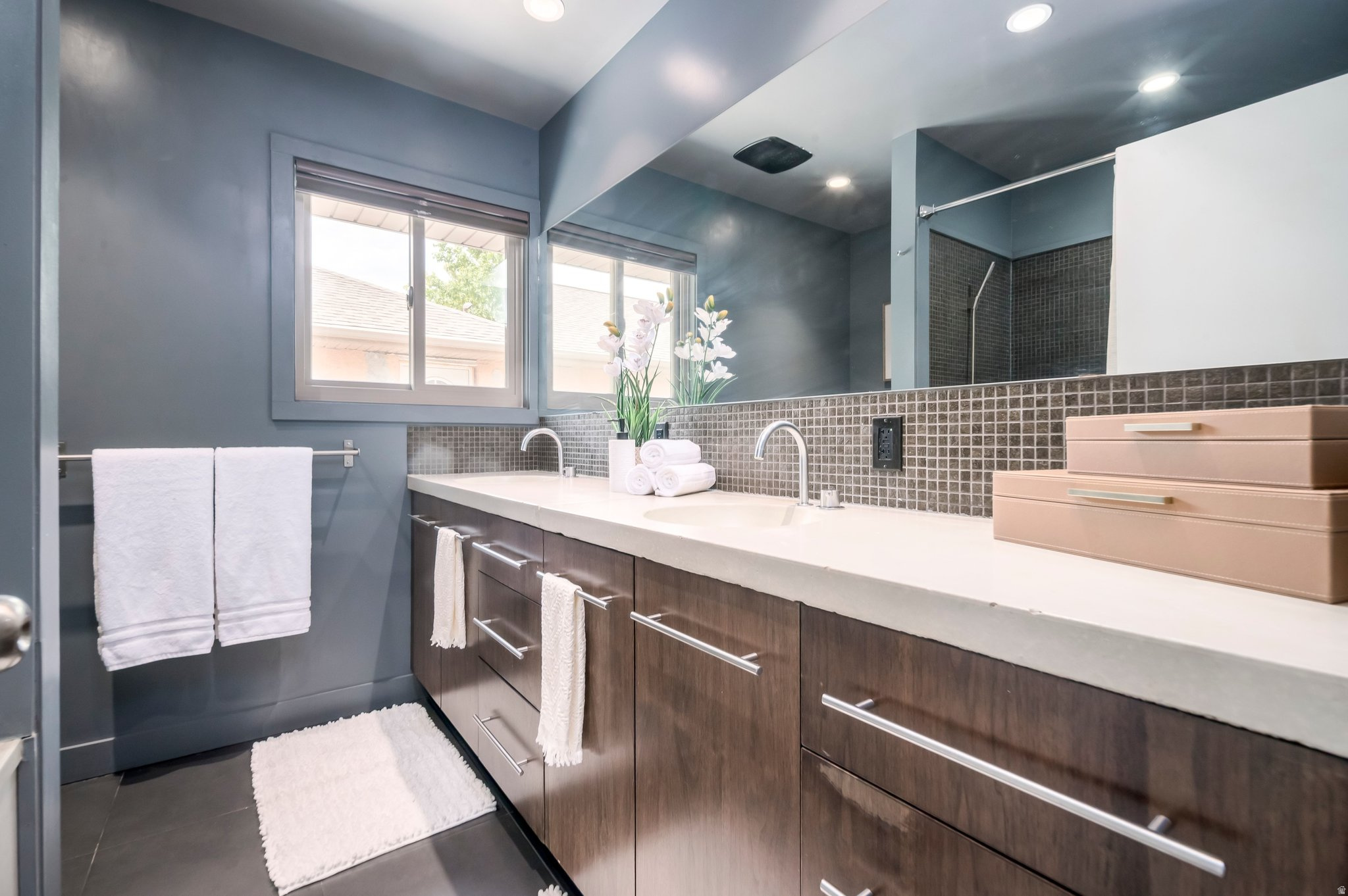 DENVER PLACE - Residential