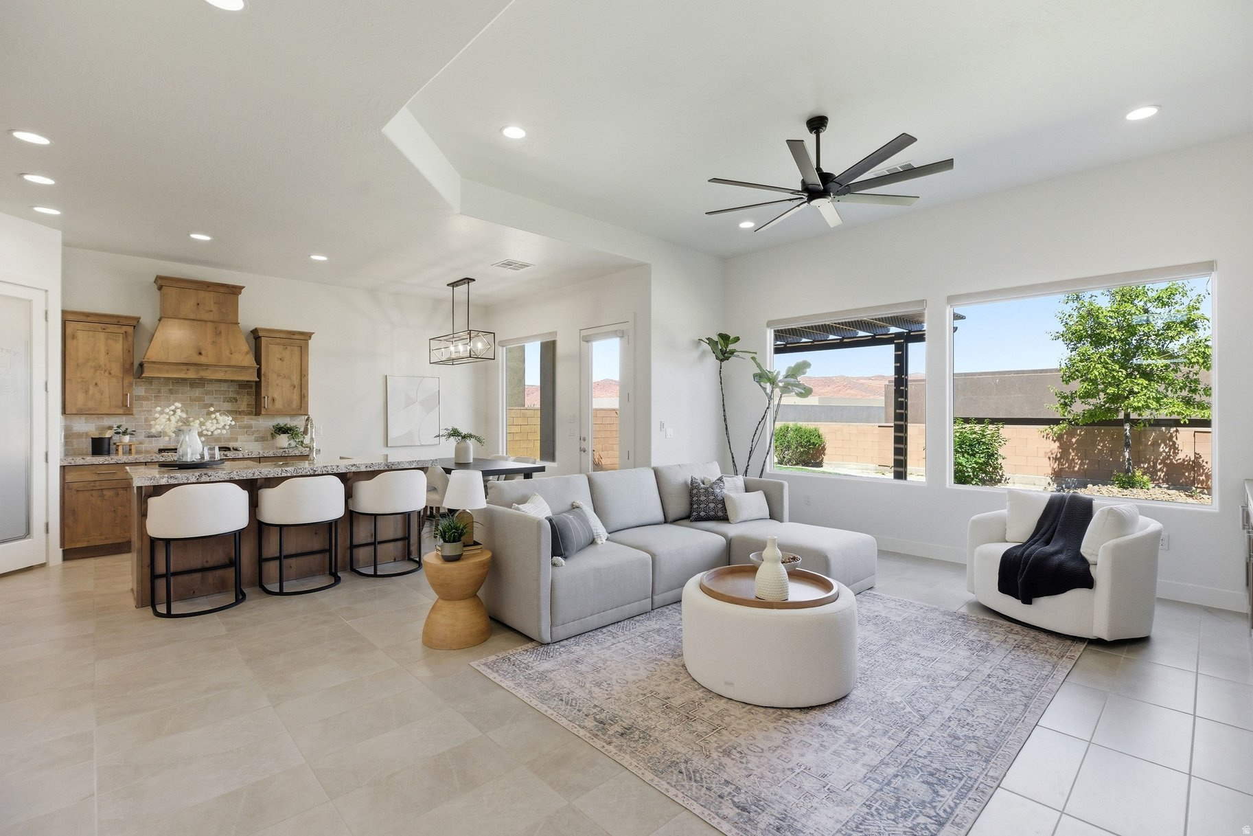 LEDGES OF ST GEORGE WHITE ROCKS PH 6 - Residential