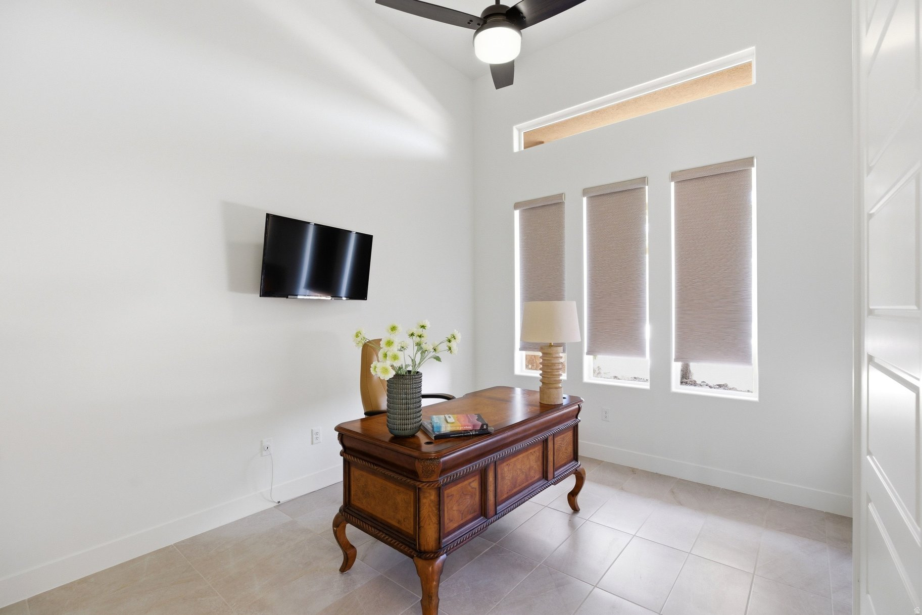 LEDGES OF ST GEORGE WHITE ROCKS PH 6 - Residential