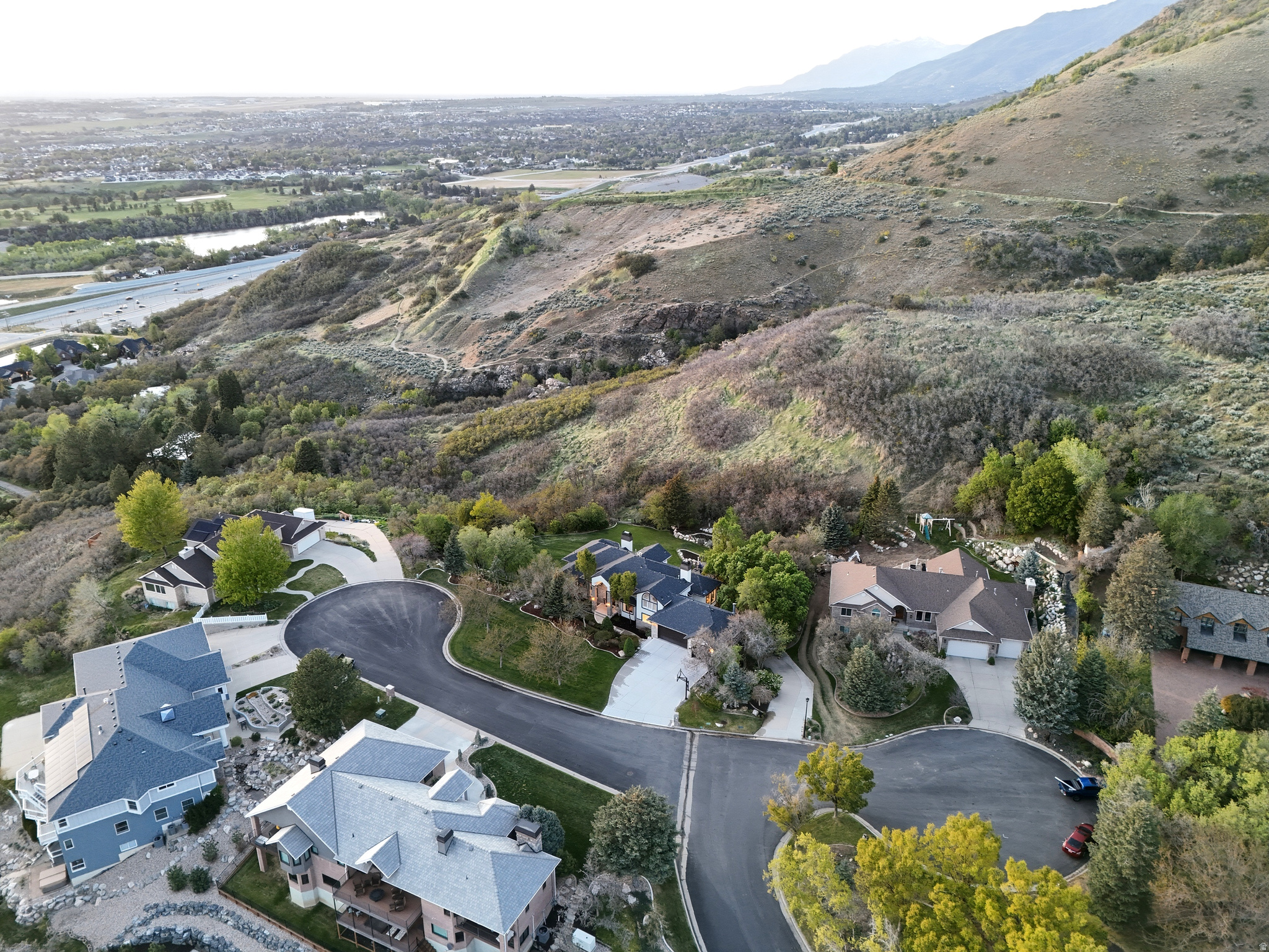 TANGLEWOOD/TWIN PEAK - Residential