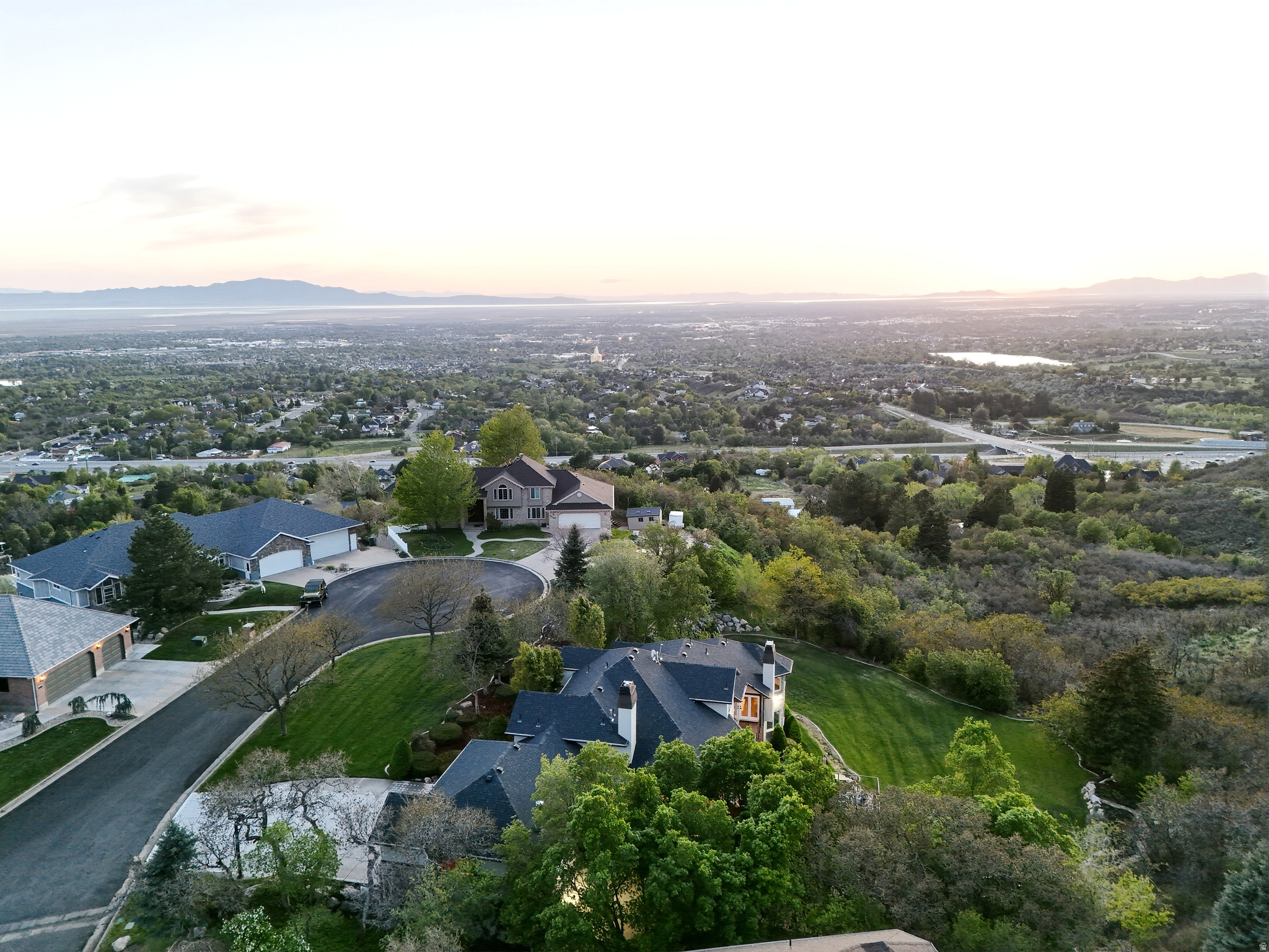 TANGLEWOOD/TWIN PEAK - Residential