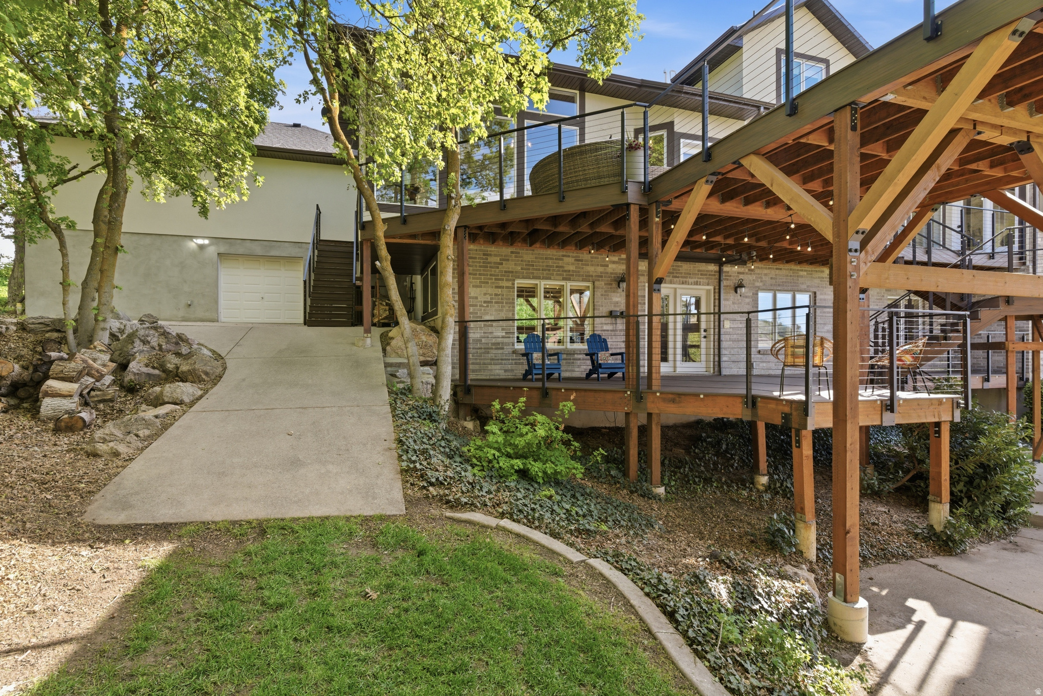 TANGLEWOOD/TWIN PEAK - Residential