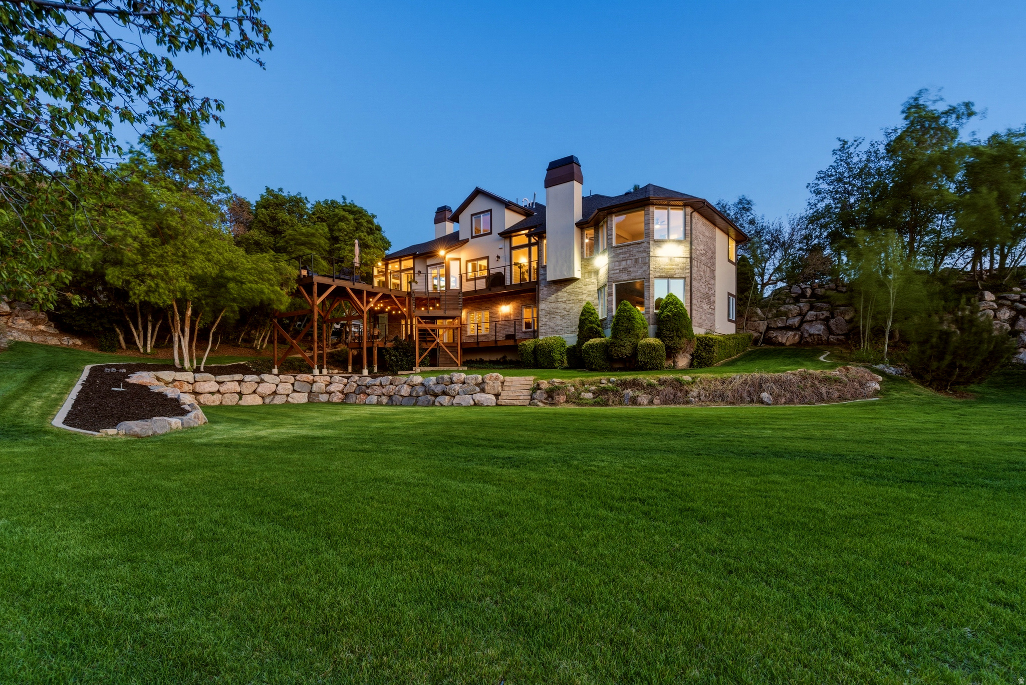 TANGLEWOOD/TWIN PEAK - Residential