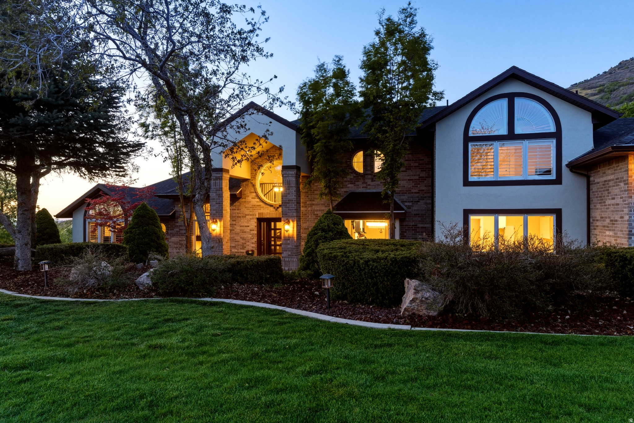 TANGLEWOOD/TWIN PEAK - Residential