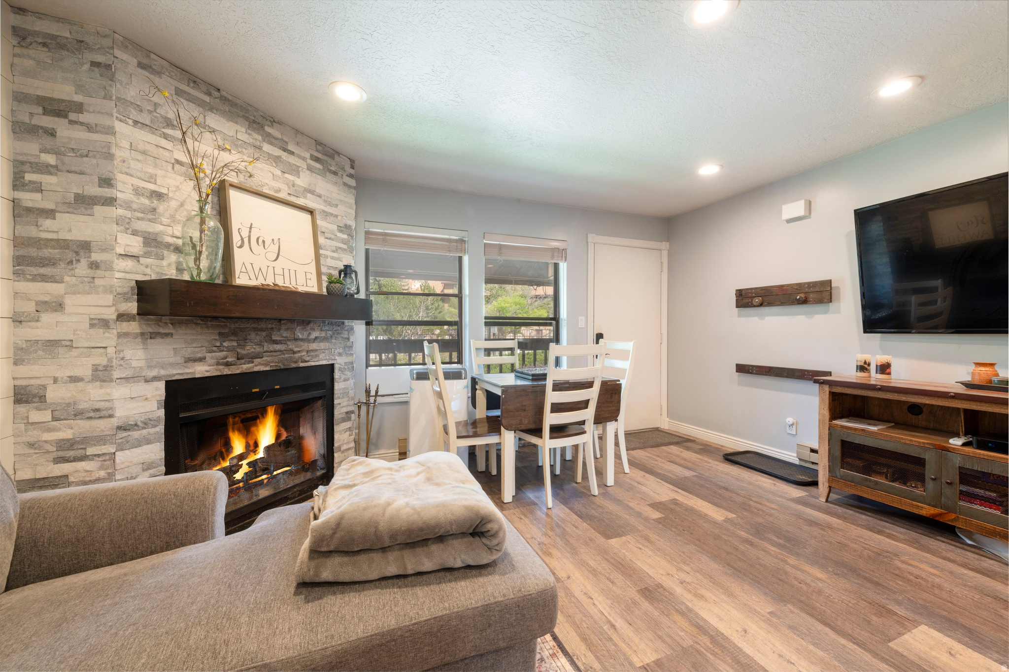 WOLF LODGE CONDOMINI - Residential