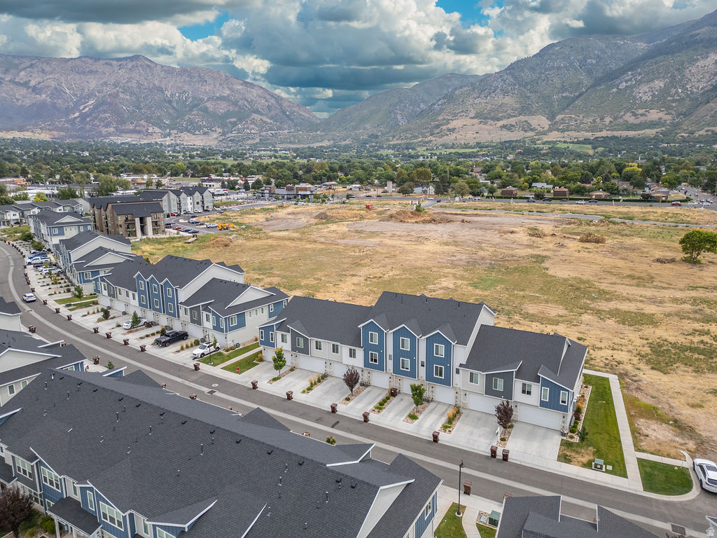 PROMINENCE POINT - Residential