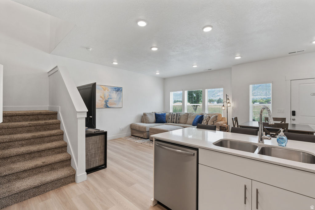 PROMINENCE POINT - Residential
