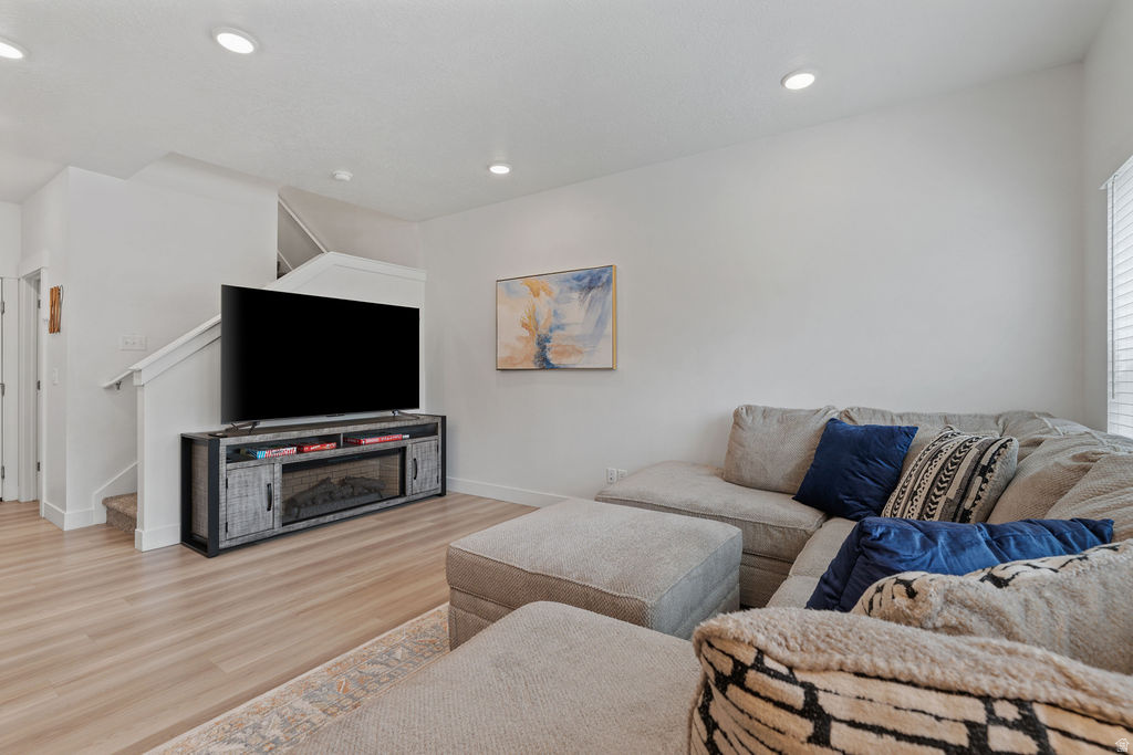 PROMINENCE POINT - Residential