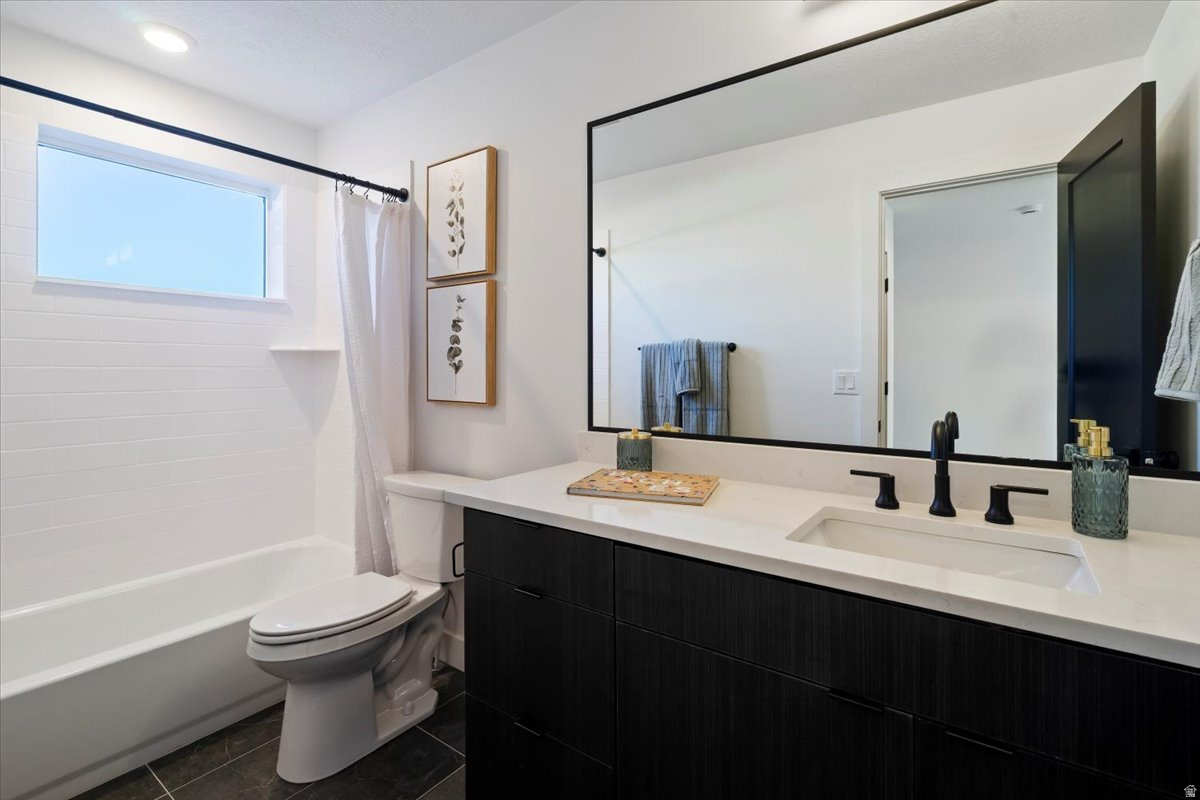 TRAILSIDE RESERVE - Residential