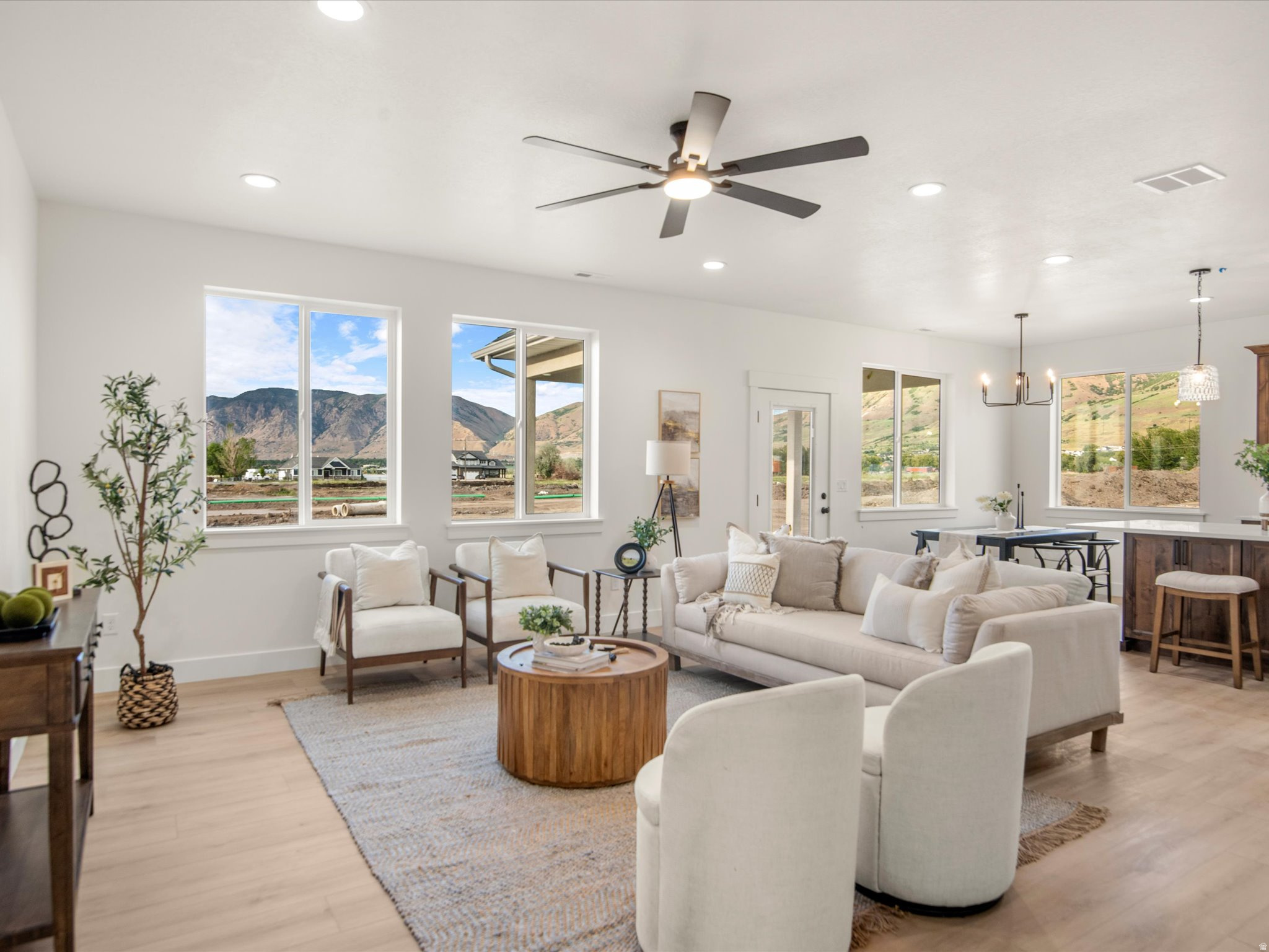 WEST MEADOWS - Residential