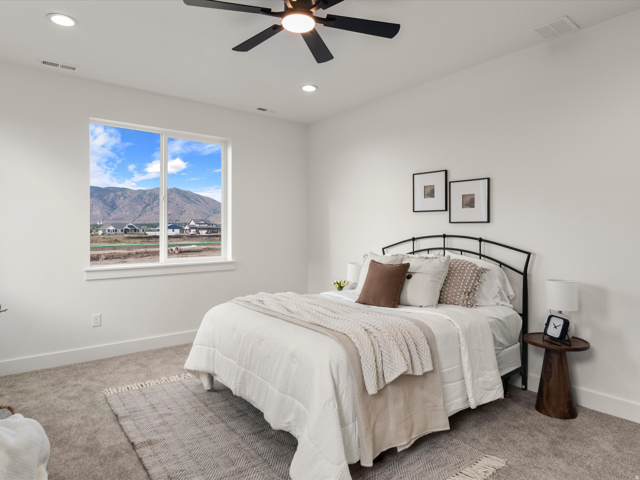 WEST MEADOWS - Residential