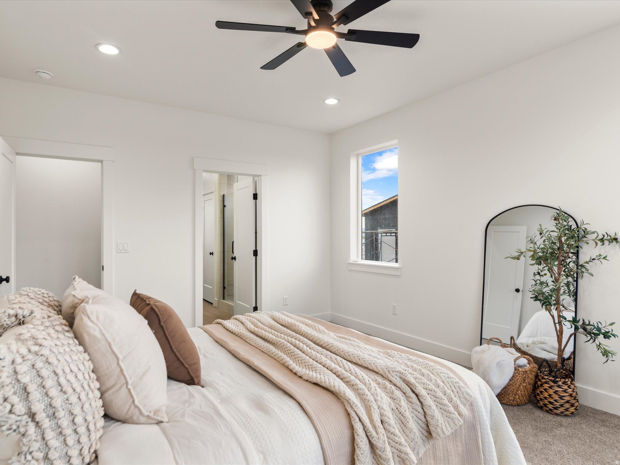 WEST MEADOWS - Residential