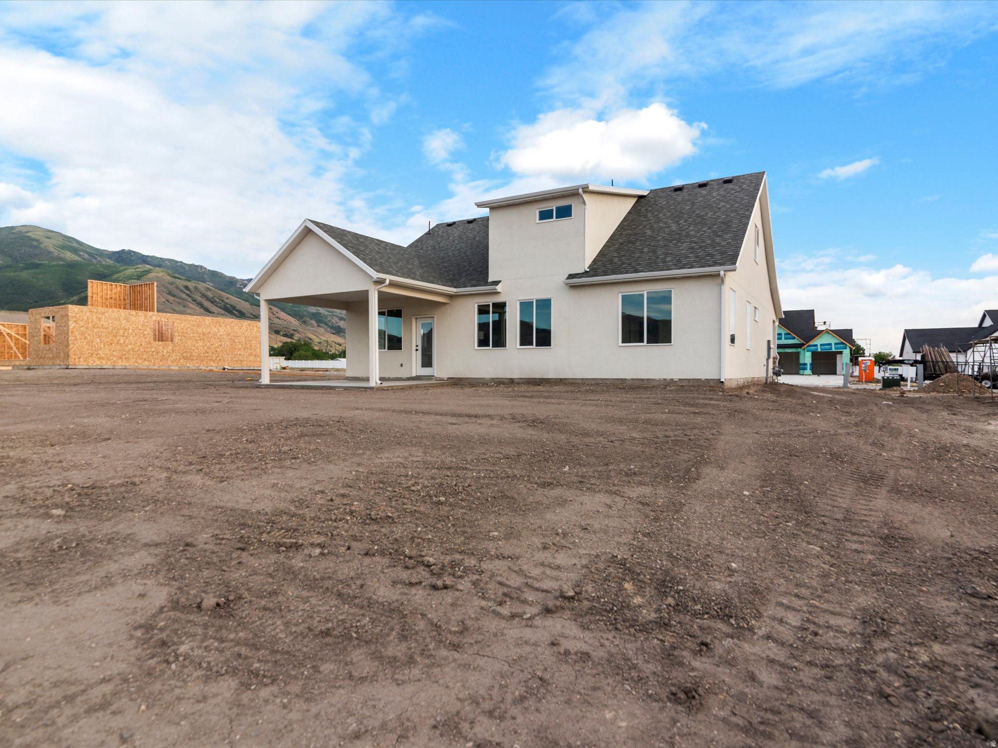 WEST MEADOWS - Residential