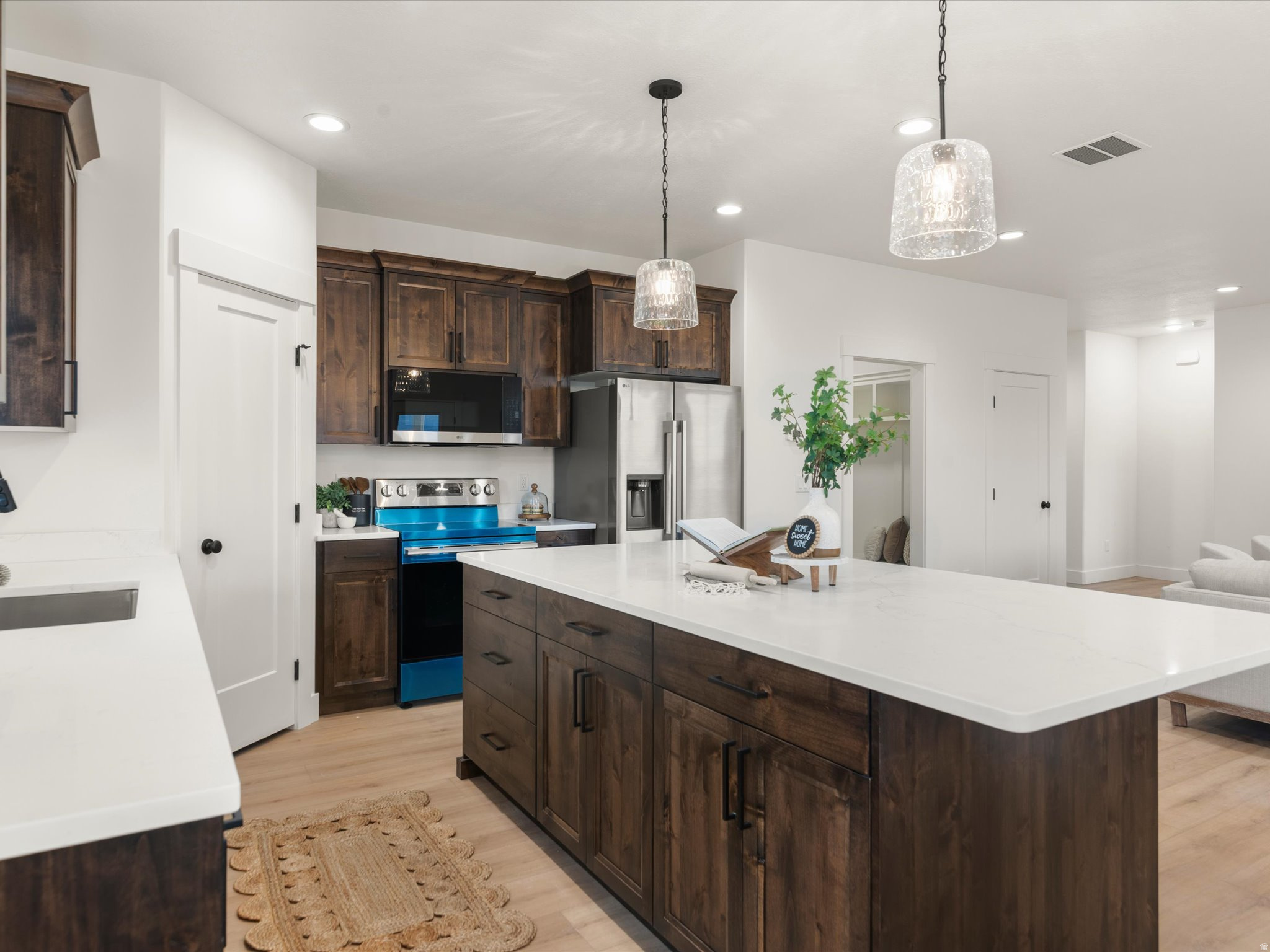 WEST MEADOWS - Residential
