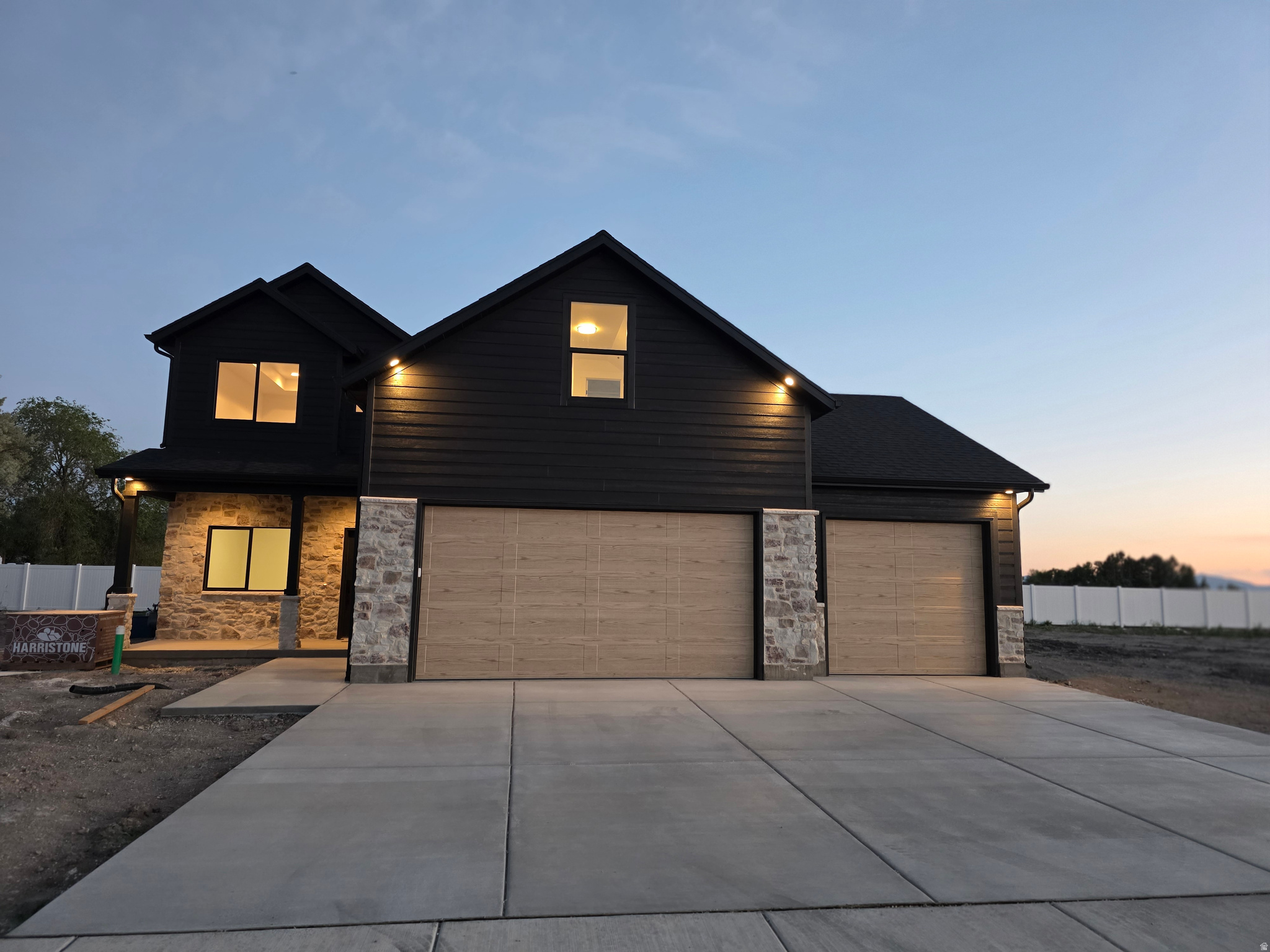 WEST MEADOWS - Residential